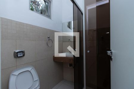 Casa para alugar com 540m², 6 quartos e 4 vagas Casa para alugar com 540m², 6 quartos e 4 vagasBanheiro