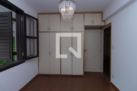 Casa para alugar com 540m², 6 quartos e 4 vagas Casa para alugar com 540m², 6 quartos e 4 vagasQuarto 2