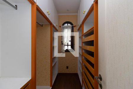 Casa para alugar com 540m², 6 quartos e 4 vagas Casa para alugar com 540m², 6 quartos e 4 vagasCloset da suíte 3