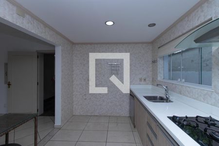 Casa para alugar com 540m², 6 quartos e 4 vagas Casa para alugar com 540m², 6 quartos e 4 vagasCozinha