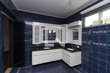 Casa para alugar com 540m², 6 quartos e 4 vagas Casa para alugar com 540m², 6 quartos e 4 vagasBanheiro da Suíte 1