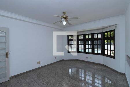 Casa para alugar com 540m², 6 quartos e 4 vagas Casa para alugar com 540m², 6 quartos e 4 vagasSala de TV