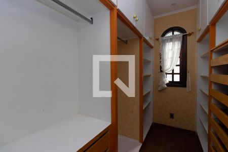 Casa para alugar com 540m², 6 quartos e 4 vagas Casa para alugar com 540m², 6 quartos e 4 vagasCloset da suíte 3