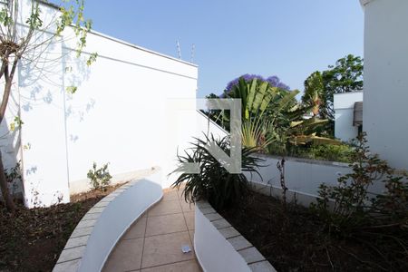 Casa para alugar com 540m², 6 quartos e 4 vagas Casa para alugar com 540m², 6 quartos e 4 vagasJardim