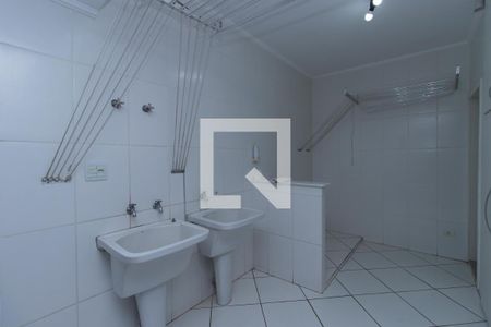 Casa para alugar com 540m², 6 quartos e 4 vagas Casa para alugar com 540m², 6 quartos e 4 vagasÁrea de Serviço