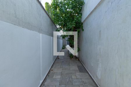 Casa para alugar com 540m², 6 quartos e 4 vagas Casa para alugar com 540m², 6 quartos e 4 vagasCorredor