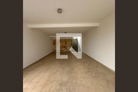 Casa à venda com 140m², 3 quartos e 4 vagasGaragem