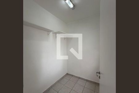 Casa à venda com 140m², 3 quartos e 4 vagasQuarto de Serviço