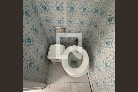 Casa à venda com 140m², 3 quartos e 4 vagasBanheiro de serviço