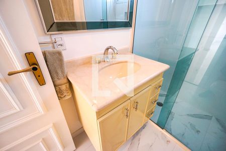 Apartamento à venda com 67m², 2 quartos e 1 vaga Apartamento à venda com 67m², 2 quartos e 1 vagaBanheiro