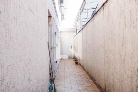 Casa à venda com 160m², 4 quartos e 4 vagas Casa à venda com 160m², 4 quartos e 4 vagasCorredor