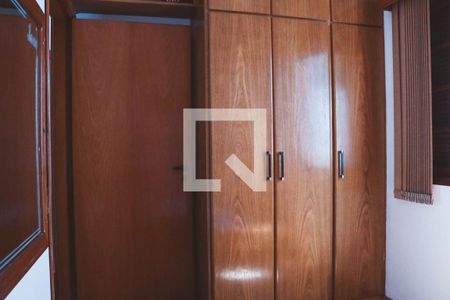 Casa à venda com 160m², 4 quartos e 4 vagas Casa à venda com 160m², 4 quartos e 4 vagasQuarto 1