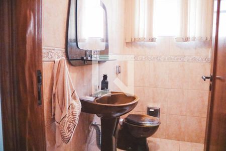 Casa à venda com 160m², 4 quartos e 4 vagas Casa à venda com 160m², 4 quartos e 4 vagasLavabo