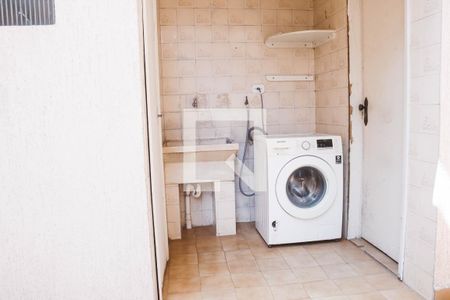 Casa à venda com 160m², 4 quartos e 4 vagas Casa à venda com 160m², 4 quartos e 4 vagasÁrea de Serviço