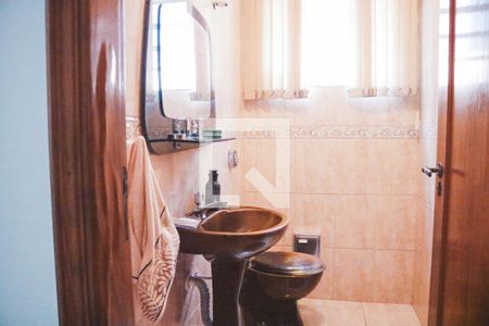 Casa à venda com 160m², 4 quartos e 4 vagas Casa à venda com 160m², 4 quartos e 4 vagasLavabo