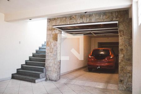 Casa à venda com 160m², 4 quartos e 4 vagas Casa à venda com 160m², 4 quartos e 4 vagasGaragem