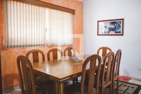 Casa à venda com 160m², 4 quartos e 4 vagas Casa à venda com 160m², 4 quartos e 4 vagasSala de Jantar