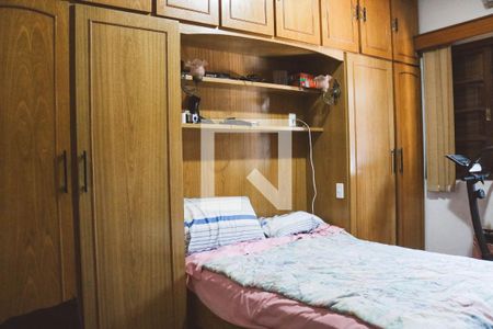 Casa à venda com 160m², 4 quartos e 4 vagas Casa à venda com 160m², 4 quartos e 4 vagasQuarto 2