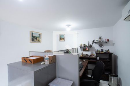 Casa à venda com 300m², 3 quartos e 5 vagasEscritório