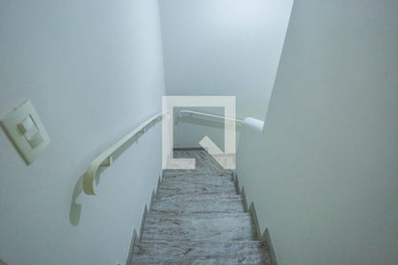 Casa à venda com 113m², 3 quartos e 1 vaga Casa à venda com 113m², 3 quartos e 1 vagaEscadas