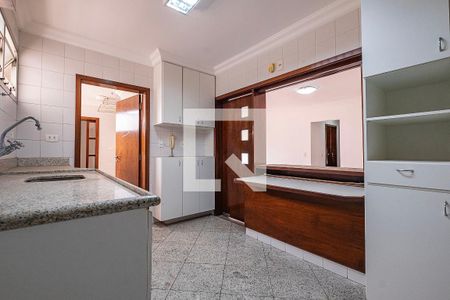 Apartamento para alugar com 140m², 3 quartos e 2 vagas Apartamento para alugar com 140m², 3 quartos e 2 vagasCozinha