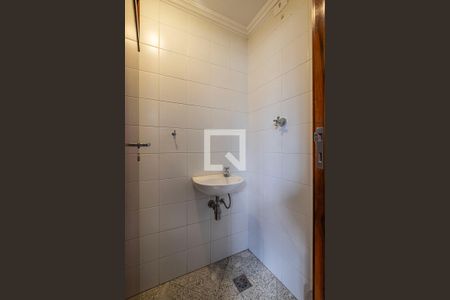 Apartamento para alugar com 140m², 3 quartos e 2 vagas Apartamento para alugar com 140m², 3 quartos e 2 vagasÁrea de Serviço - Banheiro