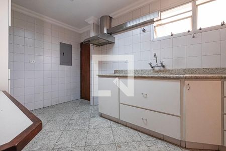 Apartamento para alugar com 140m², 3 quartos e 2 vagas Apartamento para alugar com 140m², 3 quartos e 2 vagasCozinha
