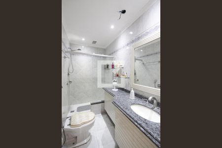 Apartamento à venda com 310m², 4 quartos e 3 vagasBanheiro quarto 1 suíte