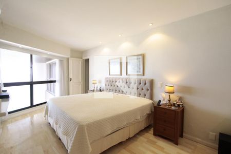 Apartamento à venda com 310m², 4 quartos e 3 vagasQuarto 4 suite