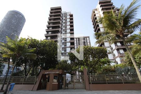 Apartamento à venda com 310m², 4 quartos e 3 vagasFachada