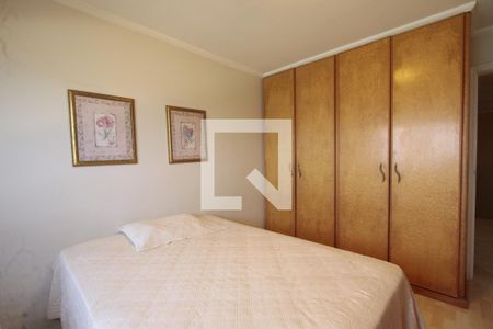 Apartamento à venda com 310m², 4 quartos e 3 vagasQuarto 2