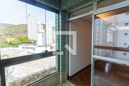 Apartamento para alugar com 139m², 4 quartos e 2 vagas Apartamento para alugar com 139m², 4 quartos e 2 vagasVaranda da Sala