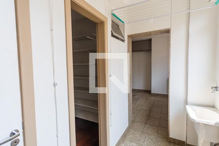 Apartamento para alugar com 139m², 4 quartos e 2 vagas Apartamento para alugar com 139m², 4 quartos e 2 vagasÁrea de Serviço