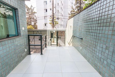 Apartamento para alugar com 139m², 4 quartos e 2 vagas Apartamento para alugar com 139m², 4 quartos e 2 vagasHall de Entrada