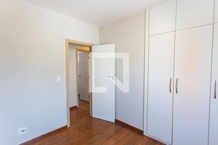 Apartamento para alugar com 139m², 4 quartos e 2 vagas Apartamento para alugar com 139m², 4 quartos e 2 vagasQuarto 2