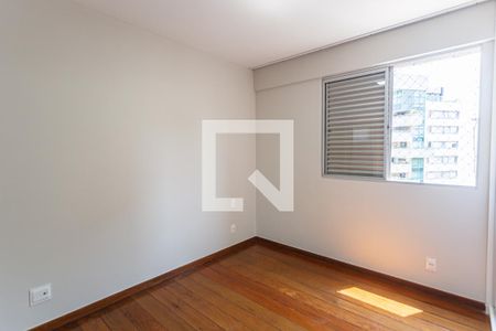 Apartamento para alugar com 139m², 4 quartos e 2 vagas Apartamento para alugar com 139m², 4 quartos e 2 vagasSuíte
