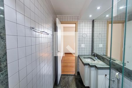 Apartamento para alugar com 139m², 4 quartos e 2 vagas Apartamento para alugar com 139m², 4 quartos e 2 vagasBanheiro da Suíte