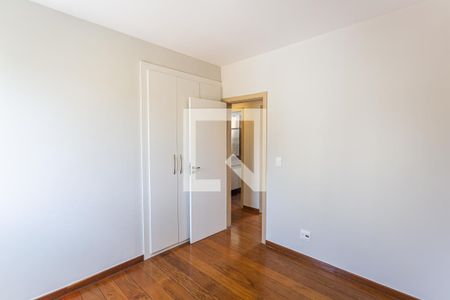 Apartamento para alugar com 139m², 4 quartos e 2 vagas Apartamento para alugar com 139m², 4 quartos e 2 vagasQuarto 3