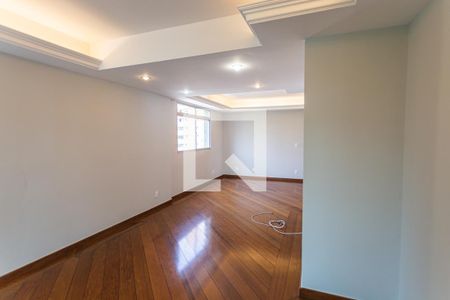 Apartamento para alugar com 139m², 4 quartos e 2 vagas Apartamento para alugar com 139m², 4 quartos e 2 vagasSala