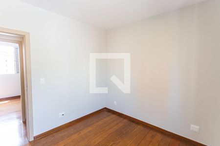 Apartamento para alugar com 139m², 4 quartos e 2 vagas Apartamento para alugar com 139m², 4 quartos e 2 vagasQuarto 3