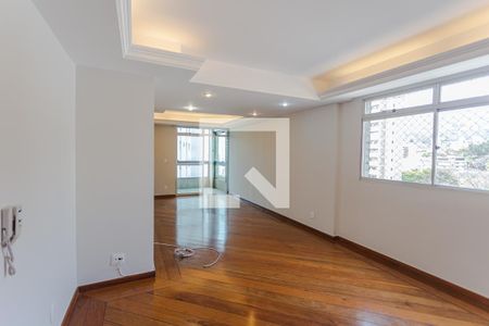 Apartamento para alugar com 139m², 4 quartos e 2 vagas Apartamento para alugar com 139m², 4 quartos e 2 vagasSala