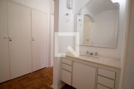 Apartamento para alugar com 131m², 2 quartos e 1 vaga Apartamento para alugar com 131m², 2 quartos e 1 vagaBanheiro da Suíte