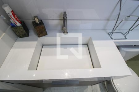 Apartamento à venda com 59m², 2 quartos e 1 vaga Apartamento à venda com 59m², 2 quartos e 1 vagaBanheiro