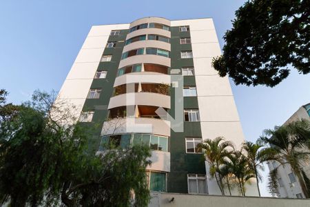 Apartamento à venda com 71m², 3 quartos e 2 vagasFachada