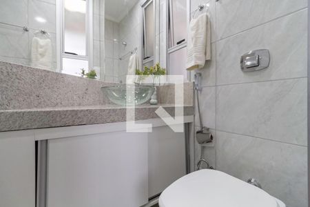 Apartamento à venda com 71m², 3 quartos e 2 vagasBanheiro da suíte