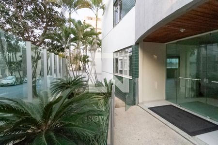 Apartamento à venda com 71m², 3 quartos e 2 vagasEntrada