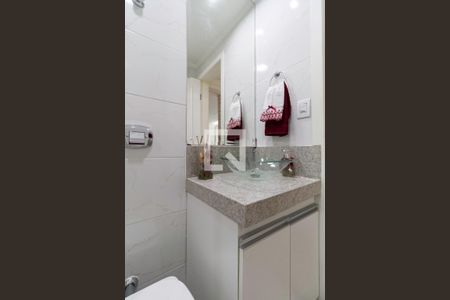 Apartamento à venda com 71m², 3 quartos e 2 vagasBanheiro social