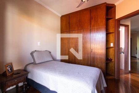 Casa à venda com 257m², 5 quartos e 4 vagasQuarto 3