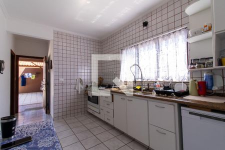 Casa à venda com 257m², 5 quartos e 4 vagasCozinha