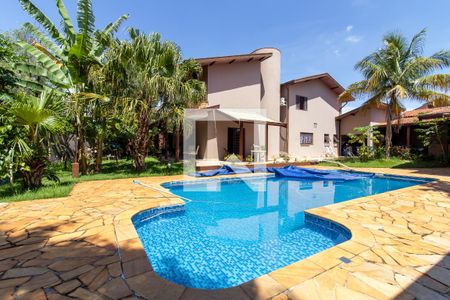 Casa à venda com 257m², 5 quartos e 4 vagasÁrea comum